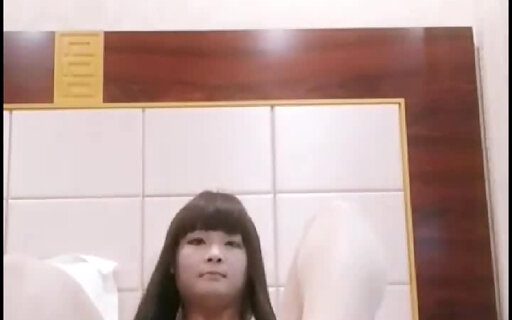 Chinese Crossdresser play with herself