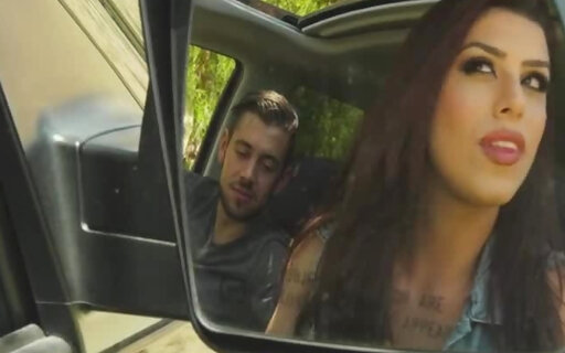 TBabe Crystal sucks her Boyfriends bigcock while his driving